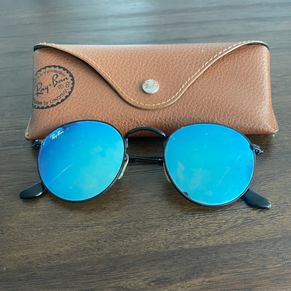 Ray-Ban Round Blue Mirrored Sunglasses